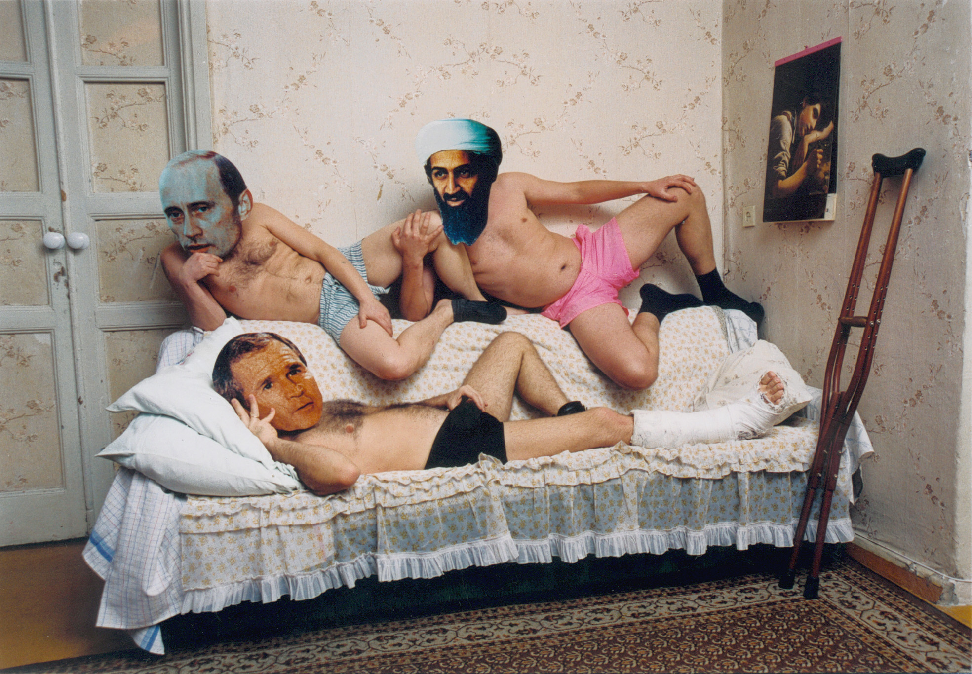 Blue Noses: Álarcos bemutató, színes nyomat, 61×83 cm, 2001.Blue Noses: Mask show, chromogenic print, 61×83 cm, 2001 Blue Noses - IV.