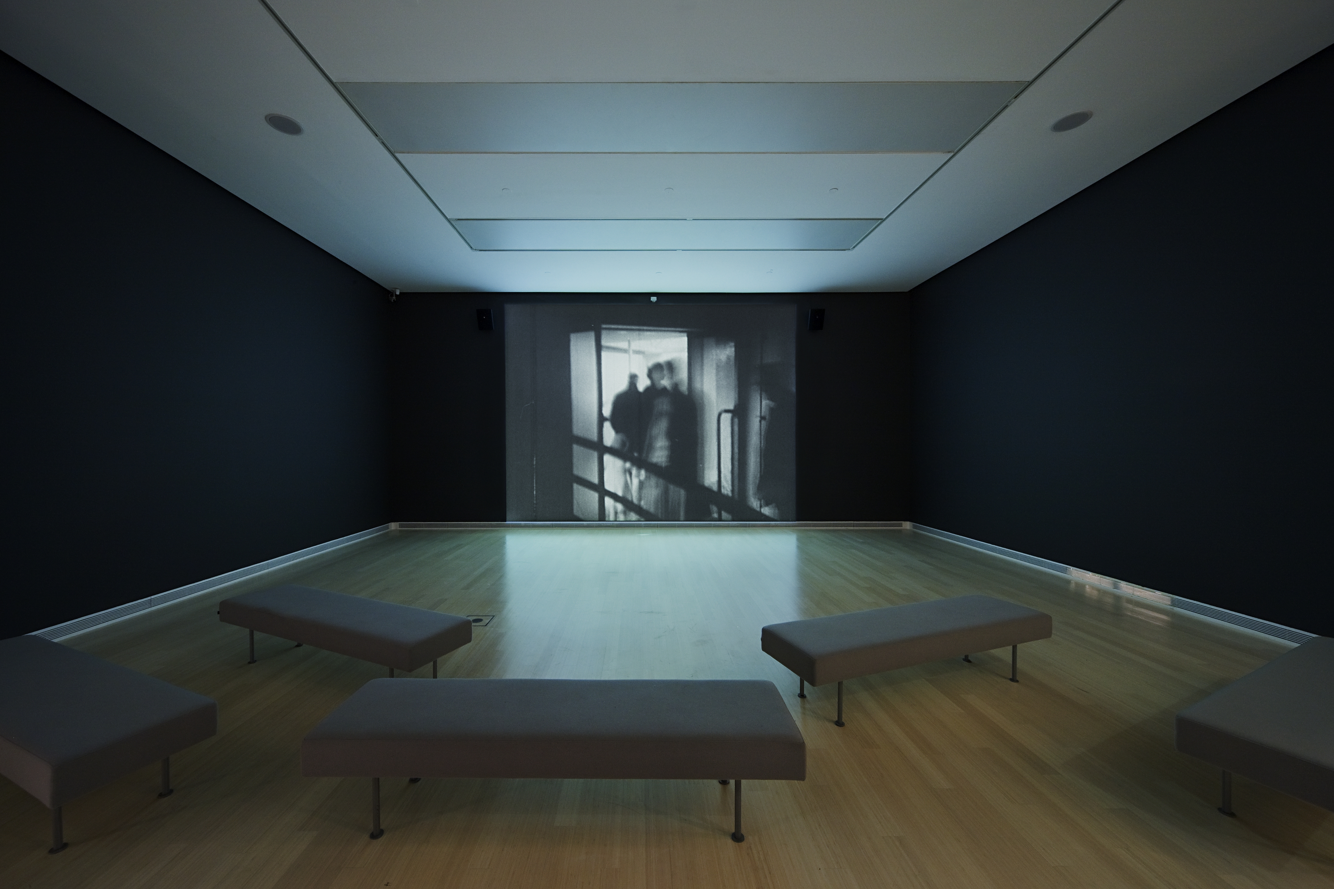 Moholy-Nagy László. The Art of Light. Kiállítási enteriőr. © BUJNOVSZKY Tamás / Ludwig Múzeum - Kortárs Művészeti Múzeum AdattáraLászló Moholy-Nagy. The Art of Light exhibition at Luwig Museum - Museum of Contemporary Art. An interior view. © BUJNOVSZKY Tamás / Ludwig Museum - Museum of Contemporary Art, Archives MOHOLY-NAGY LÁSZLÓ - The Art of Light / Kiállítási enteriőr / Exhibition Interior