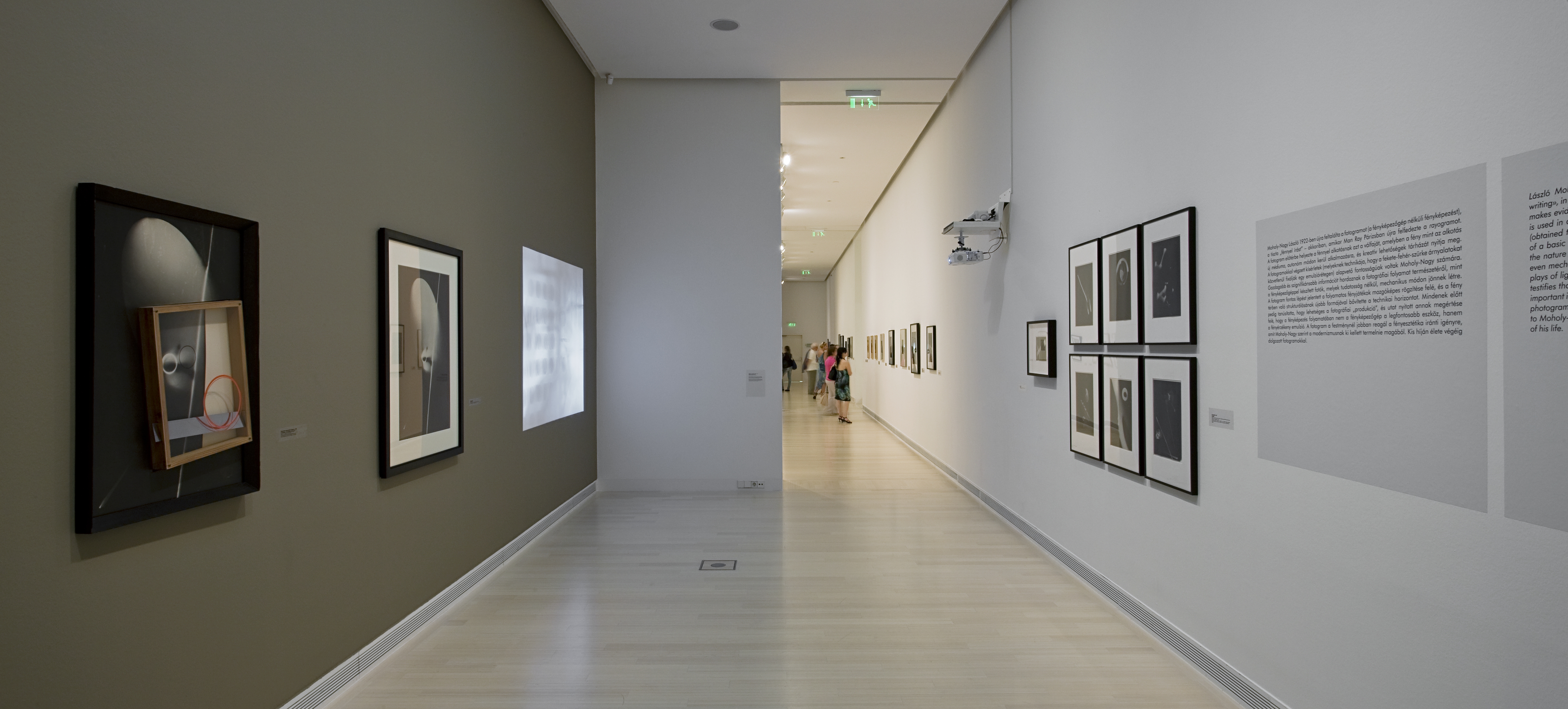 Moholy-Nagy László. The Art of Light. Kiállítási enteriőr. © BUJNOVSZKY Tamás / Ludwig Múzeum - Kortárs Művészeti Múzeum AdattáraLászló Moholy-Nagy. The Art of Light exhibition at Luwig Museum - Museum of Contemporary Art. An interior view. © BUJNOVSZKY Tamás / Ludwig Museum - Museum of Contemporary Art, Archives MOHOLY-NAGY LÁSZLÓ - The Art of Light / Kiállítási enteriőr / Exhibition Interior