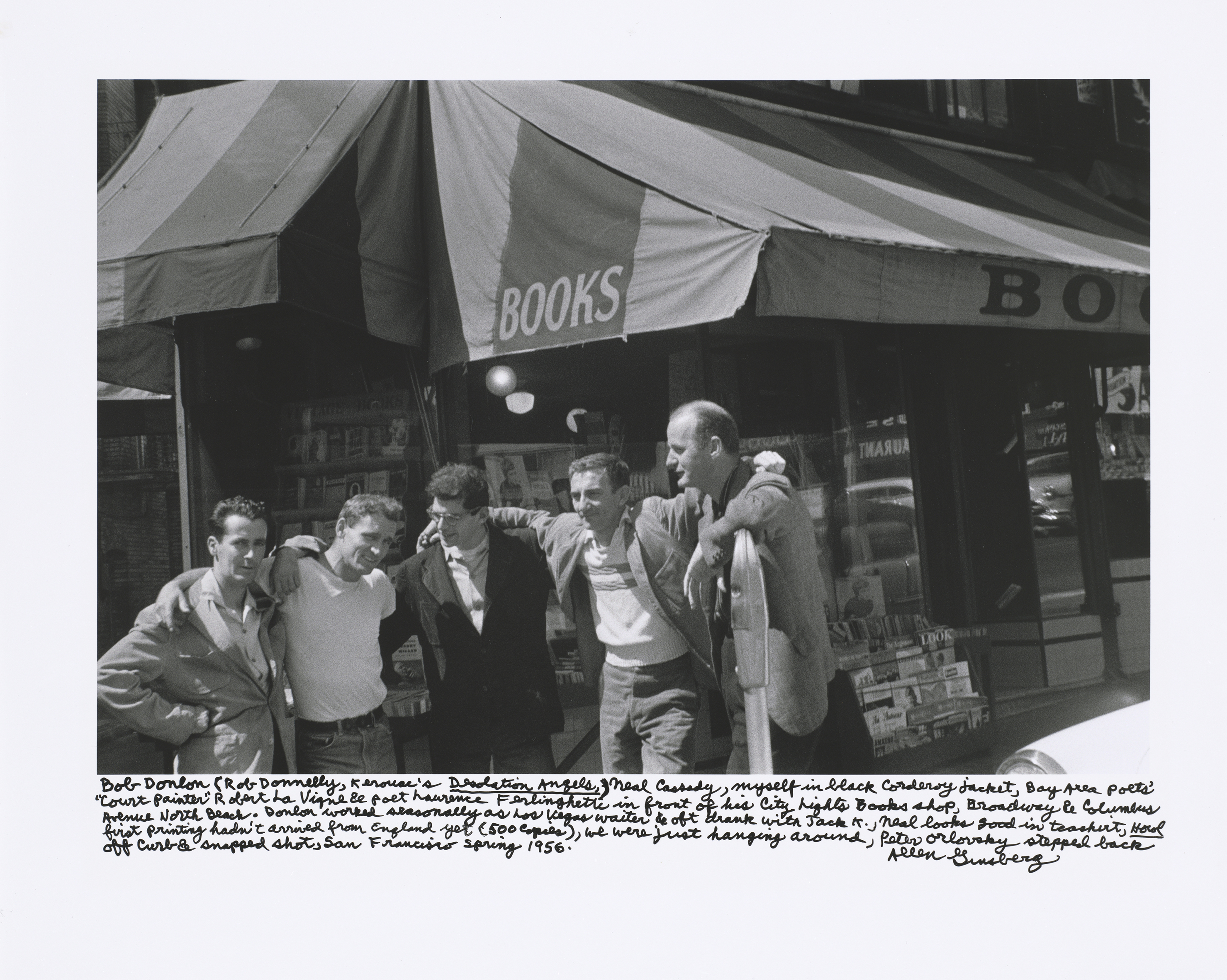 Bob Donlin, Neal Cassady, Allen Ginsberg, Robert LaVigne és Lawrence Ferlinghetti, City Lights Books, 1955. © Fotó: Allen Ginsberg EstateBob Donlin, Neal Cassady, Allen Ginsberg, Robert LaVigne & Lawrence Ferlinghetti, City Lights Books, 1955 © Photo: Allen Ginsberg Estate Beat Generation VII