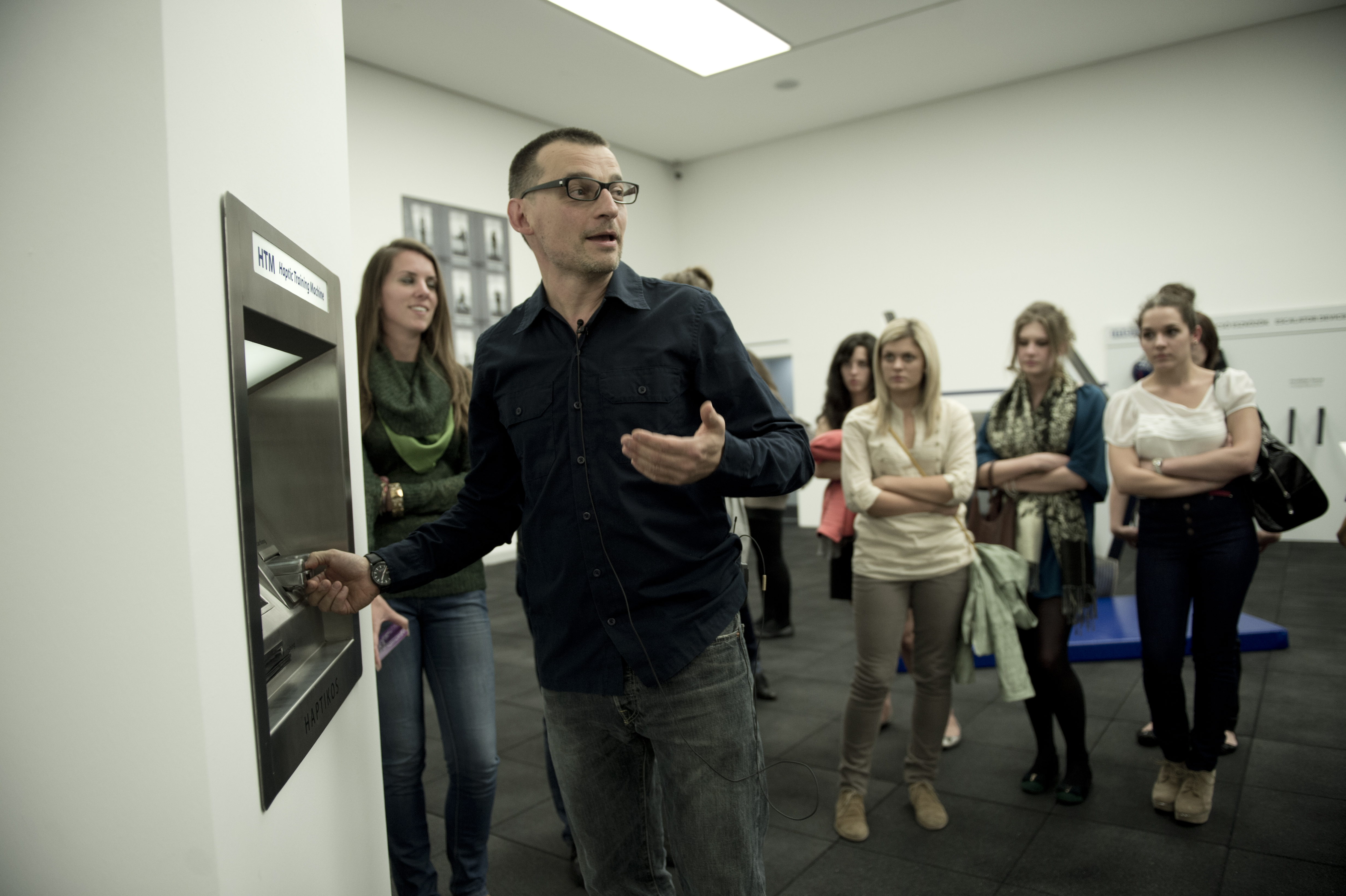 Lakner Antal: Munkaállomás / Megnyitó © GLÓDI Balázs / Ludwig Múzeum - Kortárs Művészeti Múzeum AdattáraAntal Lakner: Workstation / Opening ceremony © Balázs GLÓDI / Ludwig Museum - Museum of Contemporary Art, Archives Lakner Antal: Munkaállomás / Sajtótájékoztató