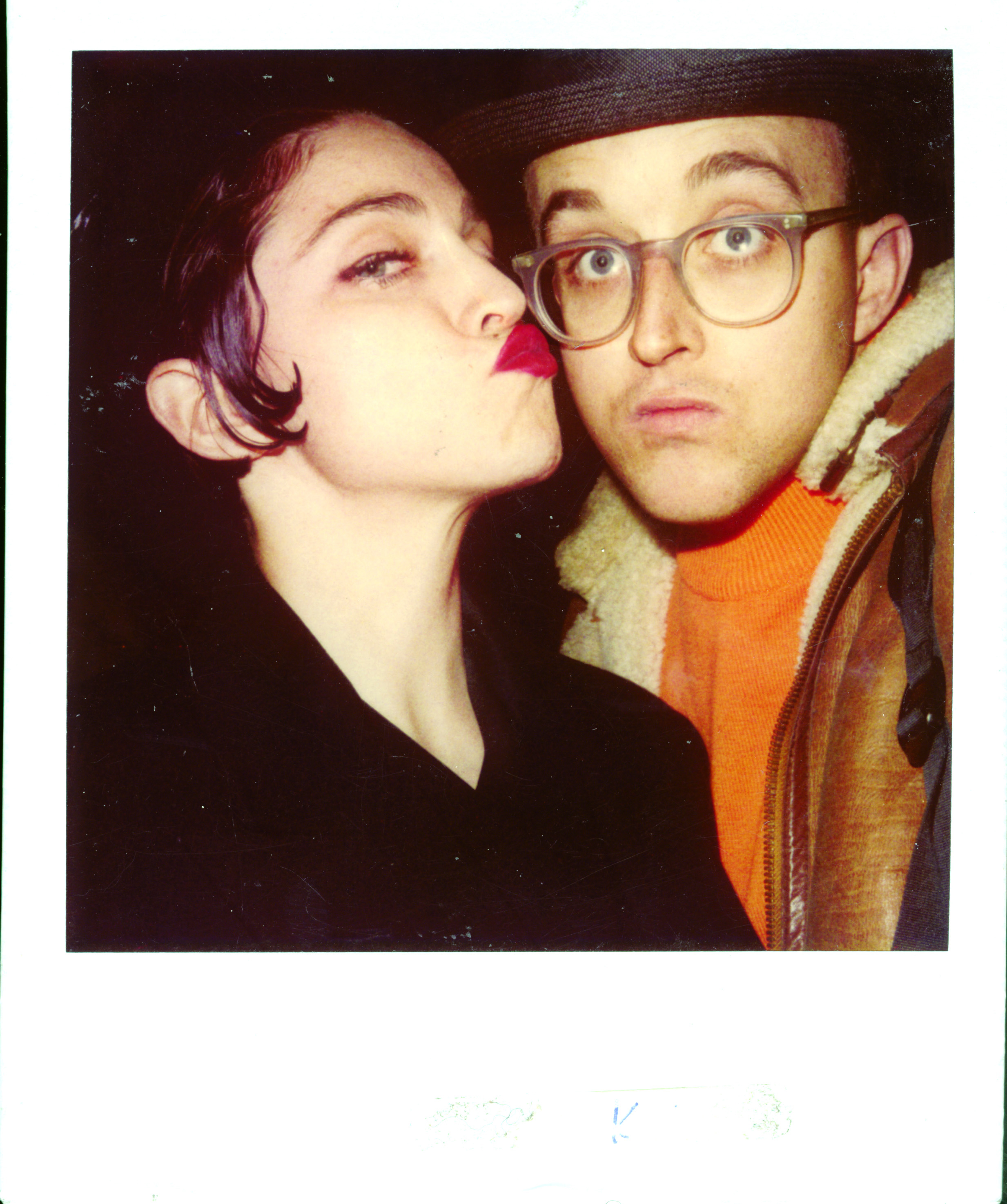 Keith Haring és Madonna,     fénykép, 1989, New York   © Estate of Keith Haring, New York    Keith Haring and Madonna,  Photography,    1989, New York    © Estate of Keith Haring, New York Keith Haring