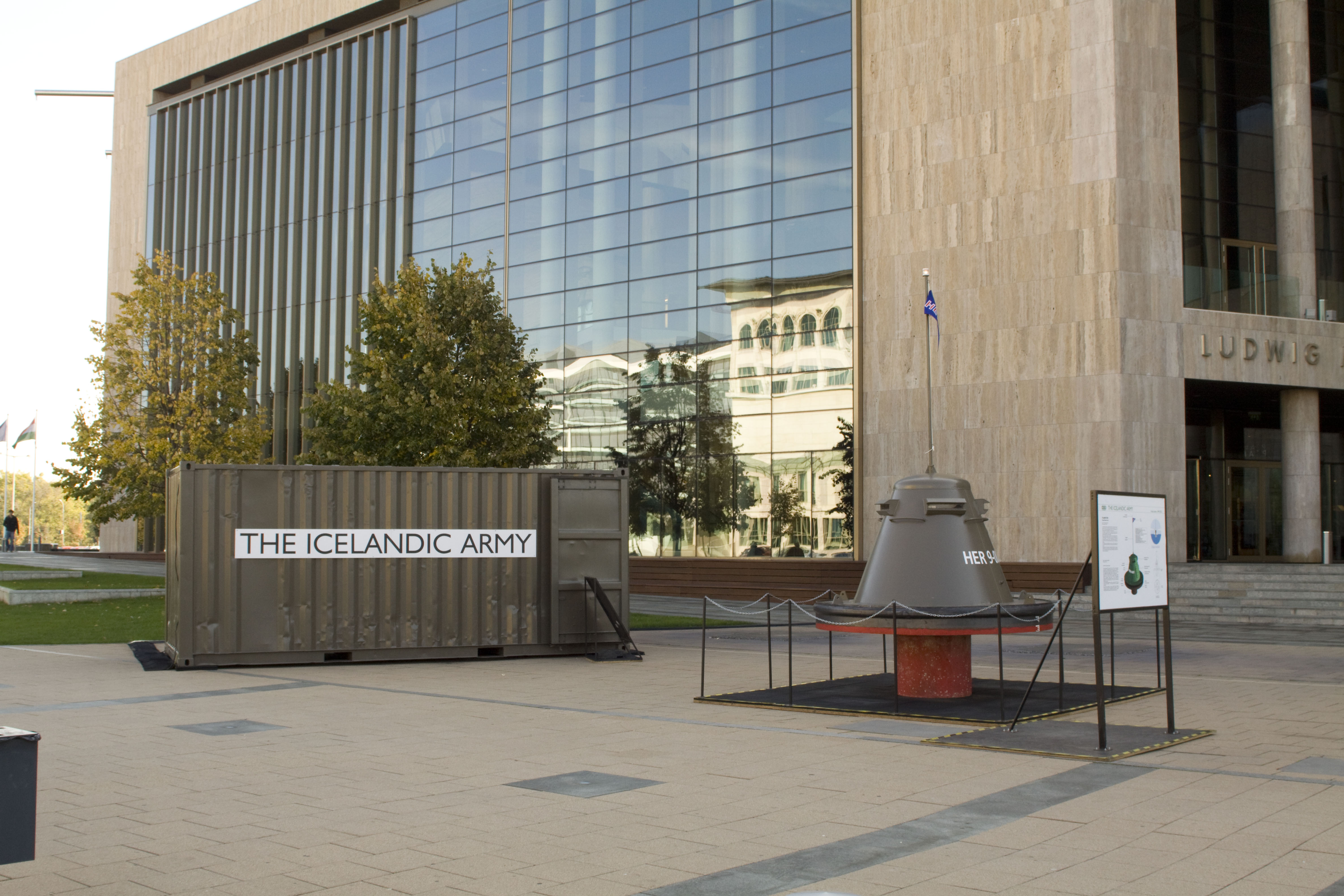 © Sulyok Miklós / Ludwig Múzeum - Kortárs Művészeti Múzeum Adattára© Miklós Sulyok / Ludwig Museum - Museum of Contemporary Art, Archives Lakner Antal: Munkaállomás