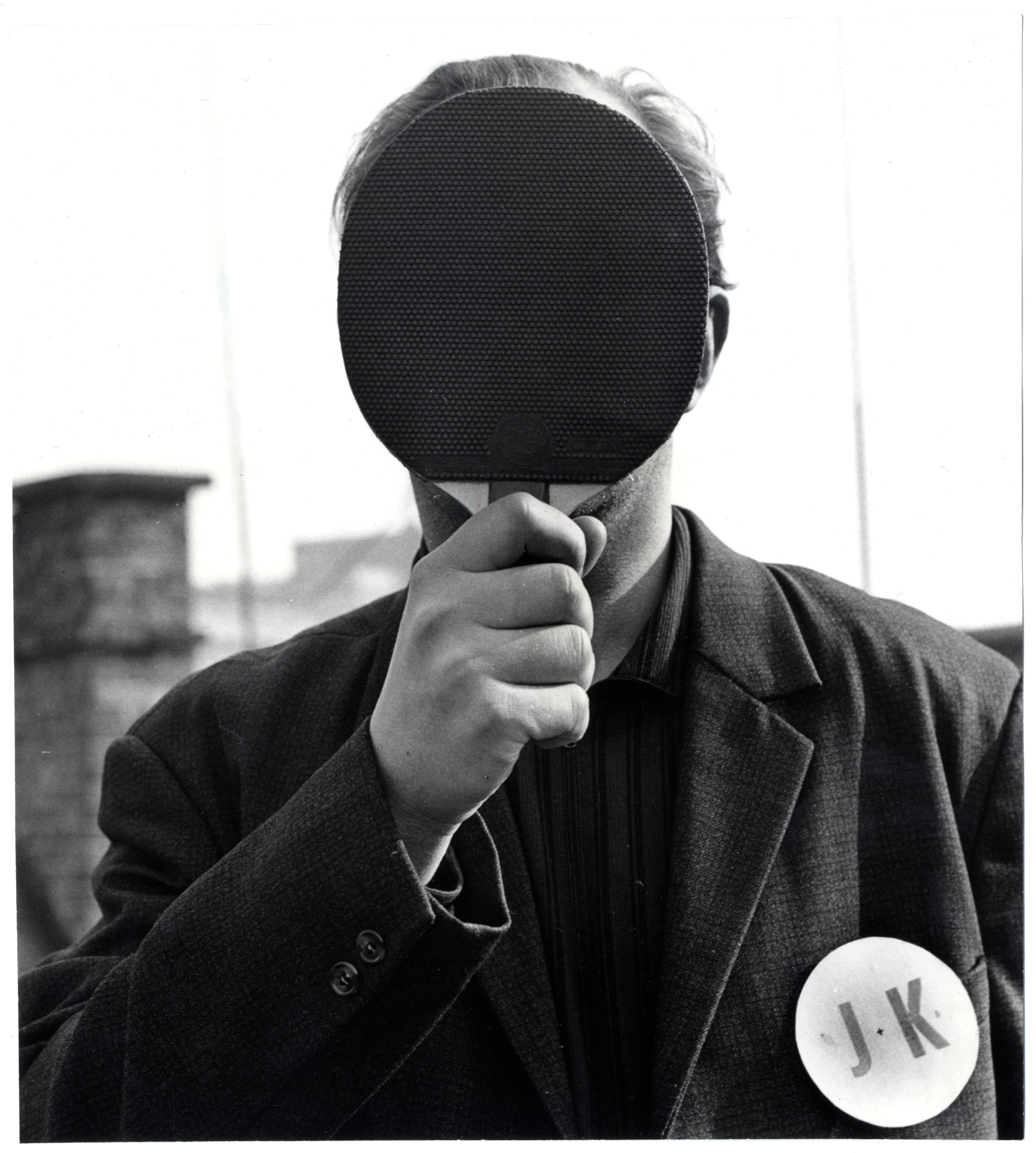 Július Koller, Ping-Pong, J.K., 1970, fekete-fehér fotó, 178 x 161 mm, fotó: Milan Sirkovský © Marinko Sudac Collection
Július Koller, Ping-Pong, J.K., 1970, black-and-white photograph, 178 x 161 mm, photo by Milan Sirkovský © Marinko Sudac Collection JúliusKoller