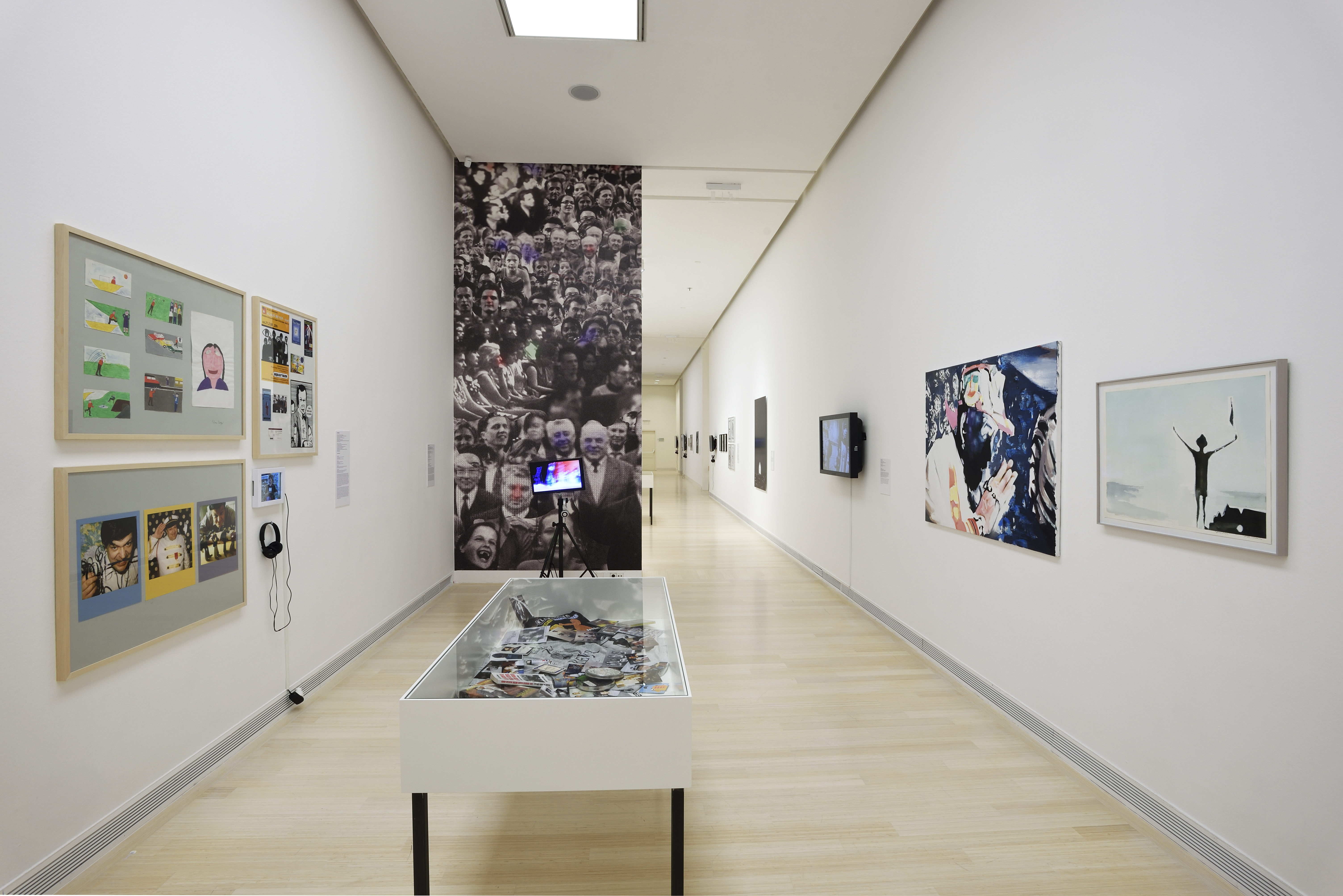 © ROSTA József / Ludwig Múzeum - Kortárs Művészeti Múzeum Adattára
© ROSTA József / Ludwig Museum - Museum of Contemporary Art, Archives Kiállítás enteriőr / Exhibition interior - 5