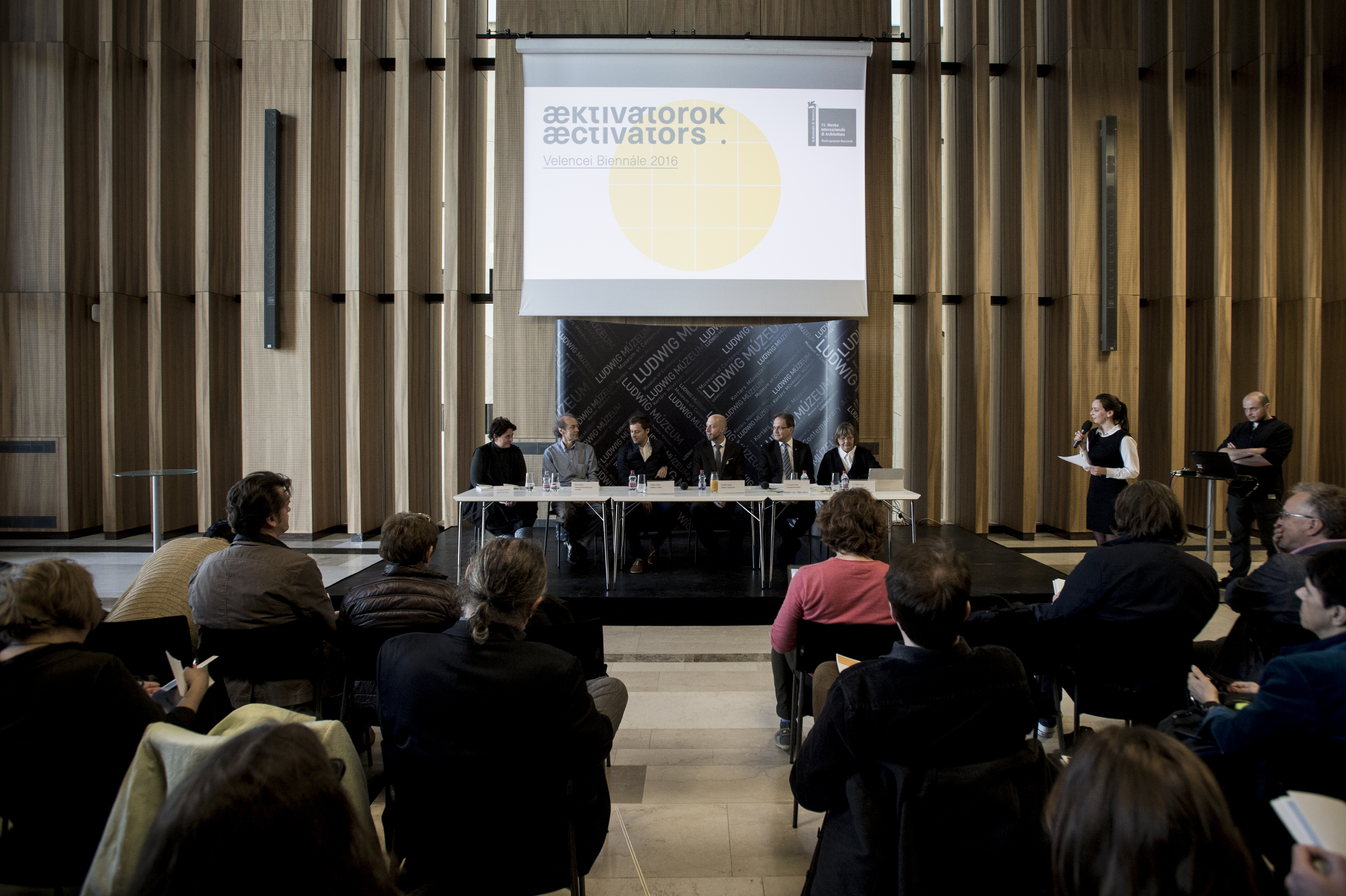 Sajtótájékoztató_1