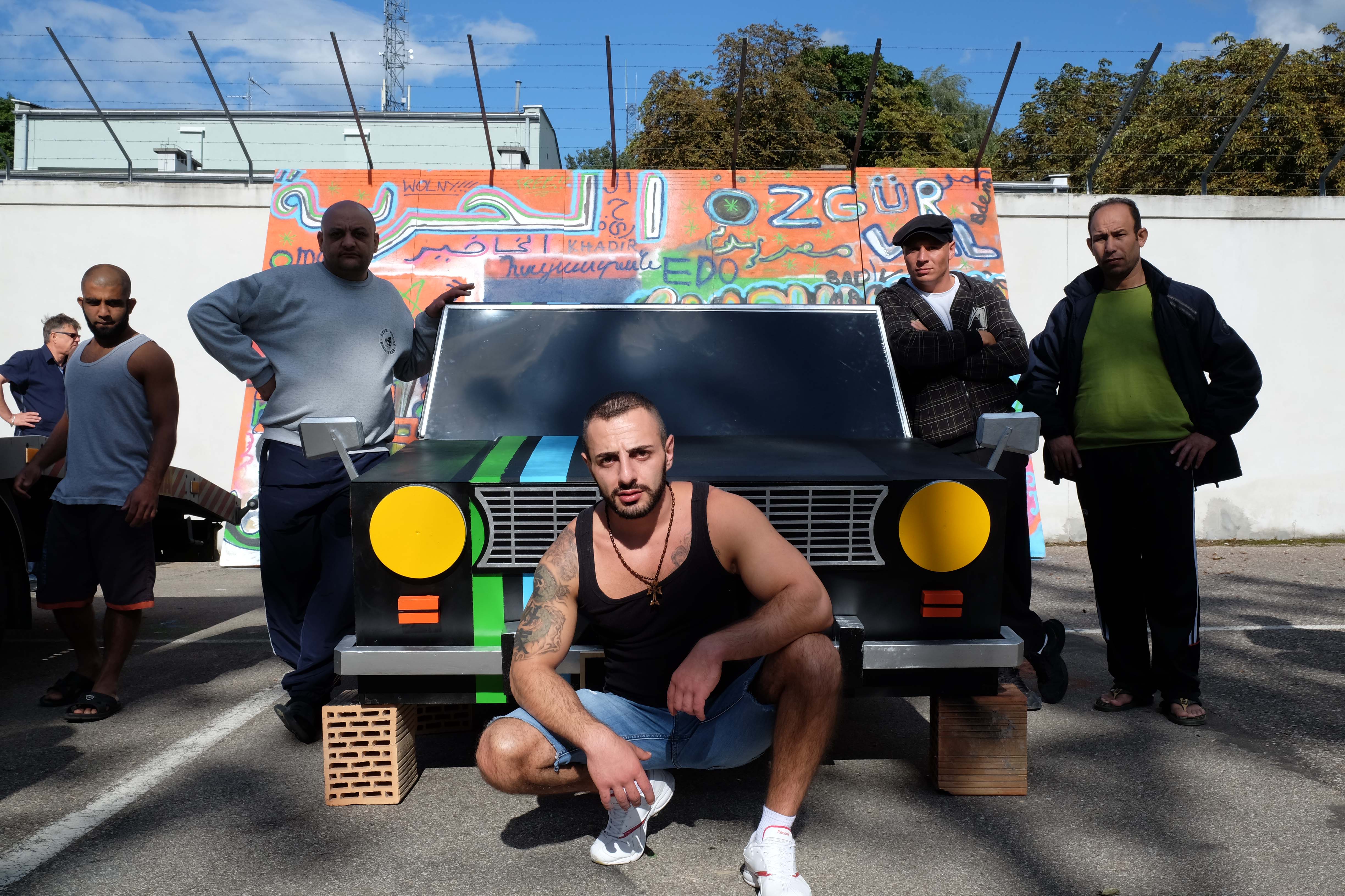 Piotr Wysocki, Dominik Jałowiński Refugee Jam, 2014. A Refugee Jam workshopok fotódokumentációja. A művészek és Biuro Wystaw jóvoltából 
Piotr Wysocki, Dominik JałowińskiRefugee Jam, 2014, photography, documentation of the workshops Refugee Jam, courtesy of the artists and Biuro Wystaw Piotr Wysocki - Dominik Jałowiński