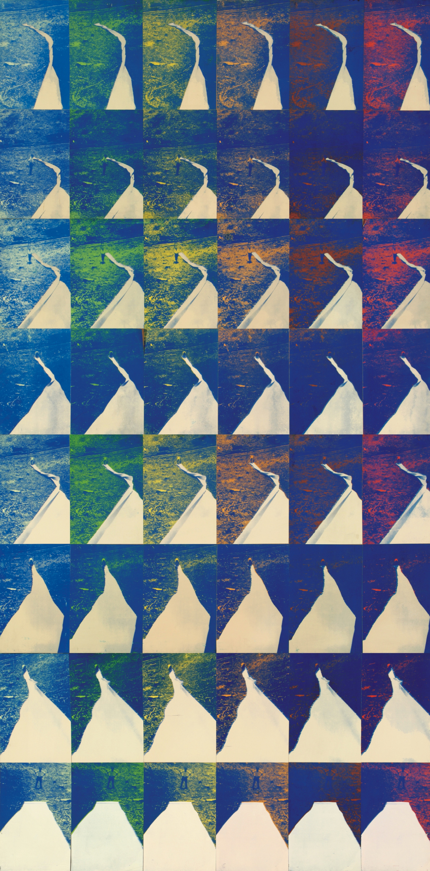 Pécsi Műhely: Guruló csík, 1975, szitanyomat furnérlemezre kasírozva, 320 x 160 cm, a székesfehérvári Szent István Király Múzeum gyűjteményébőlPécs Workshop: Rolling Stripe, 1975, silkscreen mounted on fibreboard, 320 x 160 cm, courtesy of the King St. Stephen Museum, Székesfehérvár Rolling_Stripe