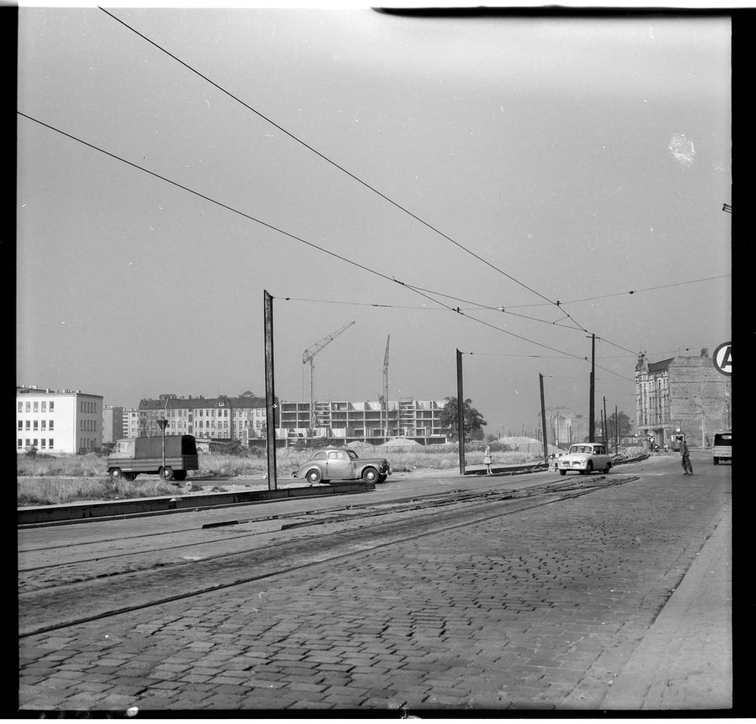 A wrocławi sztyeppe, 1960-as évek közepe, a Wrocław Városi Építészeti Levéltár tulajdona (Wrocław Építészeti Múzeum), © Wrocław Építészeti Múzeum
The Wrocław Wild Fields, mid-1960s, from the collection of City of Wrocław Building Archive, branch of the Museum of Architecture in Wrocław, © Museum of Architecture in Wrocław The Wrocław Wild Fields_2