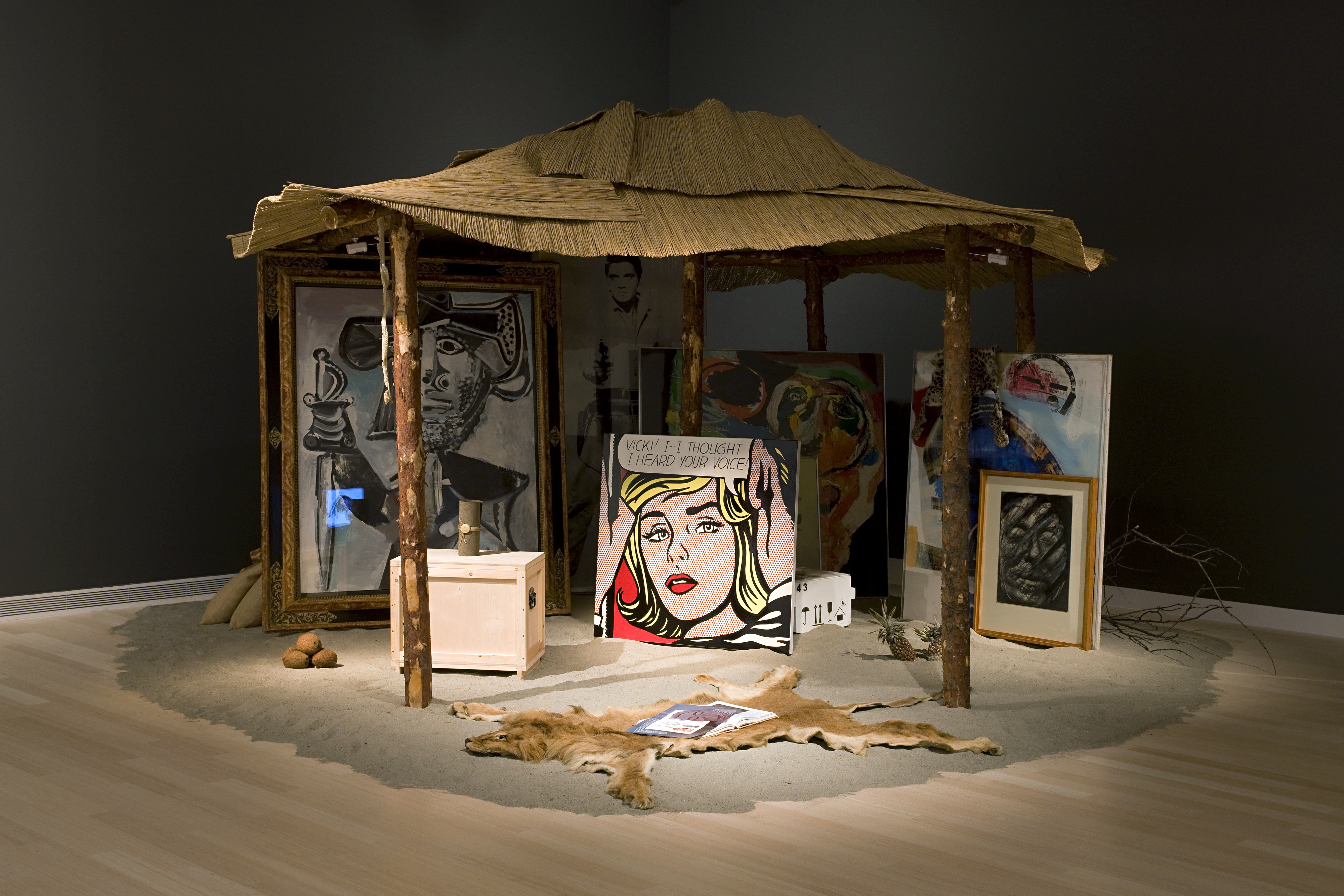 Nedko Szolakov: A műgyűjtő (Valahol Afrikában él egy nagyszerű ember - fekete -, aki európai és amerikai művészetet gyűjt és 23 kókuszdióért vette a Picassóját…)elképzelt afrikai kunyhó; homok, kiszáradt bokrok, mérgeskígyó-bőrök, kókuszdiók, ananászok; Rauschenberg, Appel, Lichtenstein, Beuys, Picasso, Rainer, Warhol és mások eredeti műveielső verzió a Ludwig Múzeumban: 1994, rekonstruálva a Helyszíni szemle című kiállítás alkalmából 2011-ben Ludwig HELYSZÍNI SZEMLE. A múzeum a múzeumról / SITE INSPECTION. The Museum on the Museum