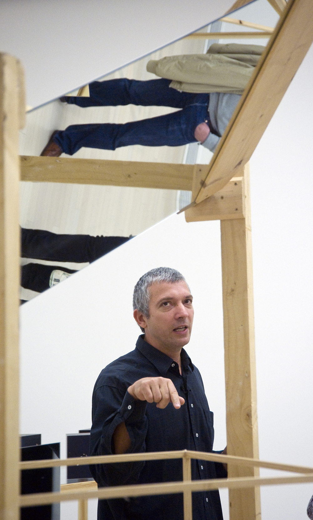 Csörgő Attila az Arkhimédészi pont című kiállításban