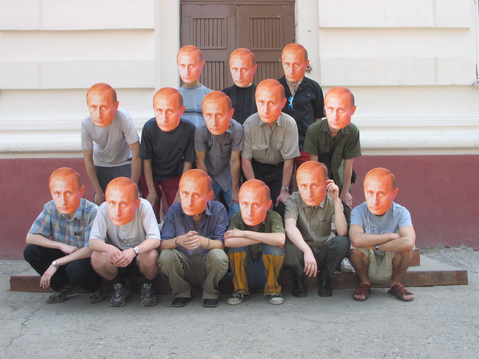 Blue Noses: Srácok az utcából (2), színes nyomat, 60×80 cm, 2004.Blue Noses: Kids from our block (2), chromogenic print, 60×80 cm, 2004 Blue Noses - III.