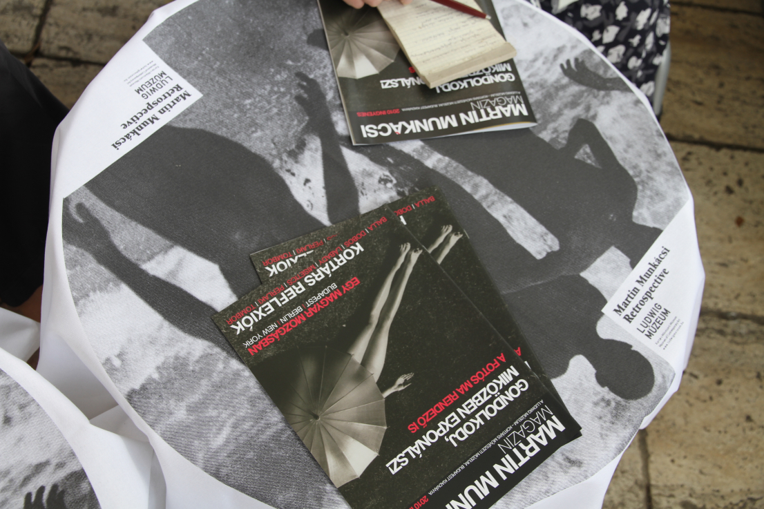 Martin Munkácsi: Think While You Shoot / Sajtótájékoztató a Gerlóczy Kávéházban / Press Conference