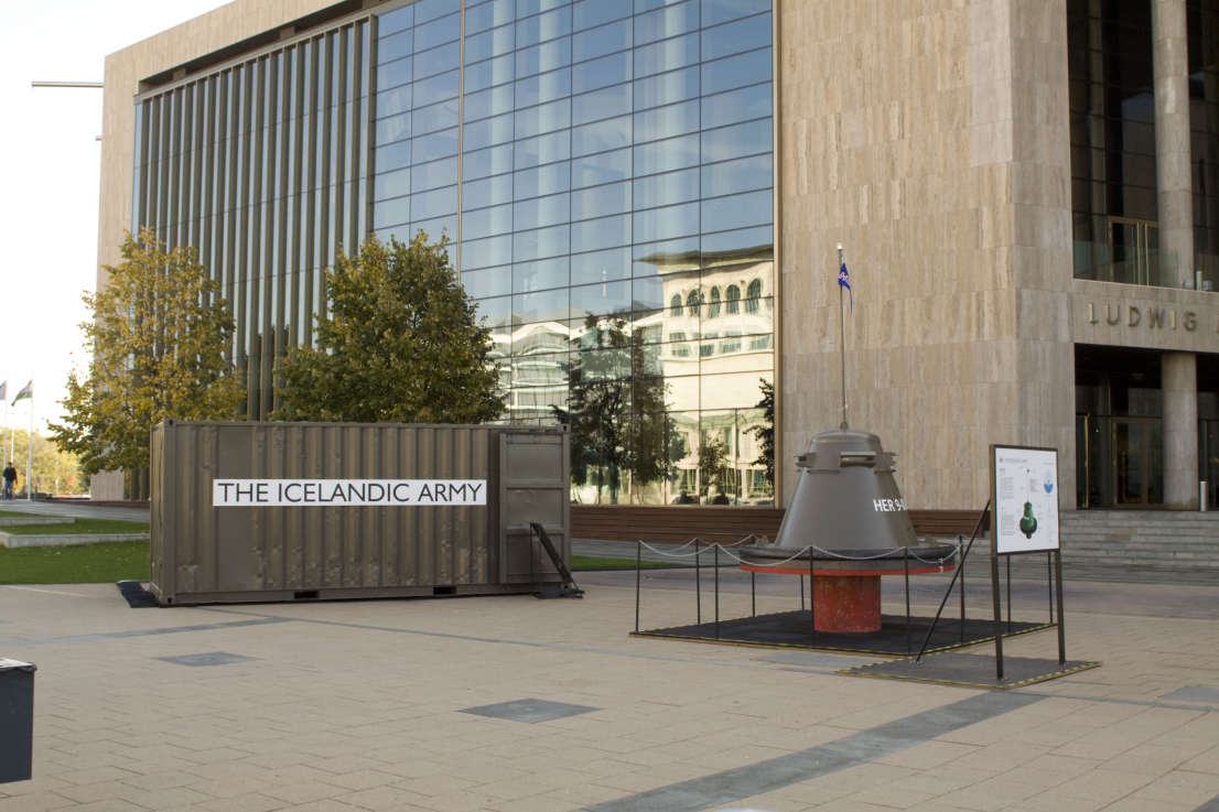 Lakner Antal: Munkaállomás