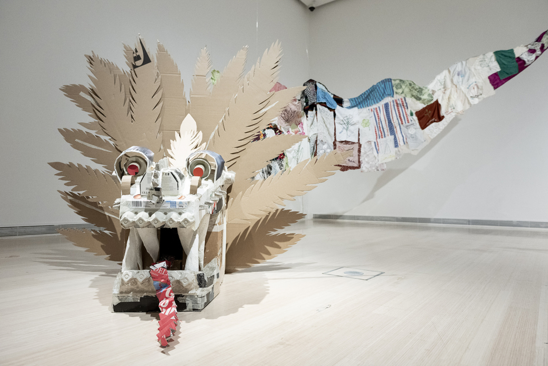 Kiállítási enteriőr a Golden Repair kiállításból. Fotó: Glódi Balázs