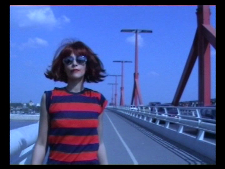 Németh Hajnal: Striptease or Not? (részlet a videóból), 2001 videó, loop; 3 min Németh Hajnal: Striptease or Not? (részlet a videóból), 2001 videó, loop; 3 min