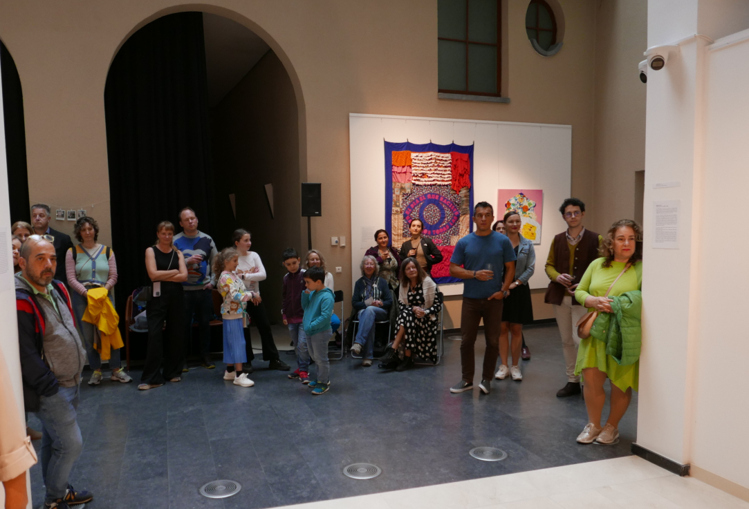 A Gondoskodom, tehát vagyok című kiállítás megnyitója a brüsszeli Liszt Intézetben. Fotó: Szörényi Miklós