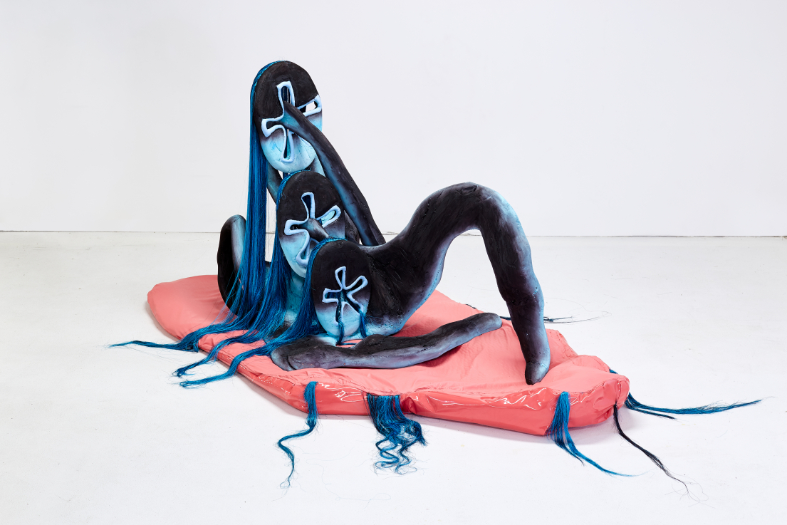 Keresztes Zsófi: Az Ön-Kannibalizmus Kényelme, 2017 polisztirol lap, purhab, akril, cérna, fólia, vatelin, műbőr foto: Biró Dávid