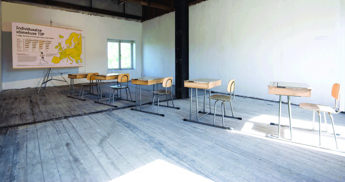 Johnson and Johnson: Az 5 legjobb állami dolgozó, 2009 A művész jóvoltából Paul Kuimet : Top 5 State Employees, 2009 Courtesy of the artist