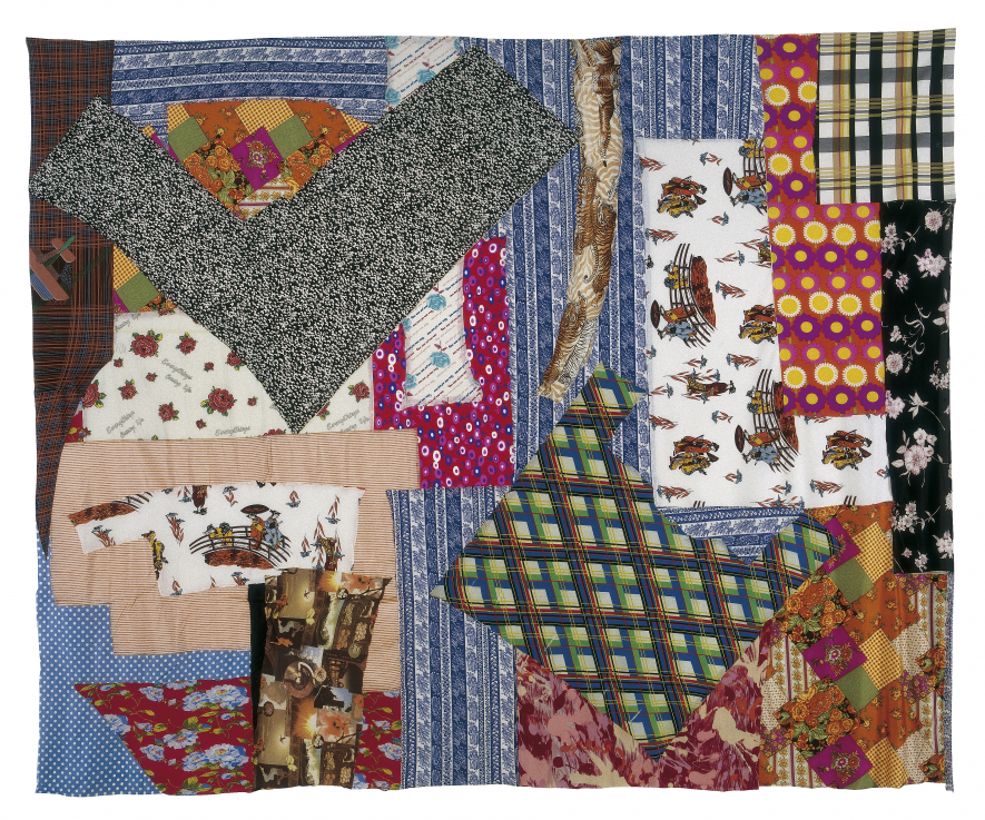 Kim MacConnel, A képek bősége végtelen / No End to Bumper Harvest, 1978, különféle textíliák összevarrva / various textiles sewn together, 287 x 348 cm Az aacheni Peter und Irene Ludwig Stiftung letétje / Long-term loan - Peter und Irene Ludwig Stiftung / Peter and Irene Ludwig Foundation, Aachen Fotó/Photo: Rosta József