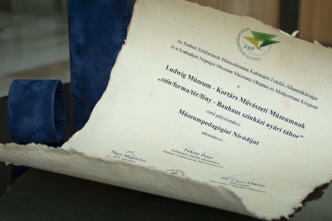 Fotó: SOMOGYVÁRI Ágnes © Ludwig Múzeum - Kortárs Művészeti Múzeum, Adattár és Digitális Archívum //  Photo: Ágnes SOMOGYVÁRI © Ludwig Museum - Museum of Contemporary Art, Archives