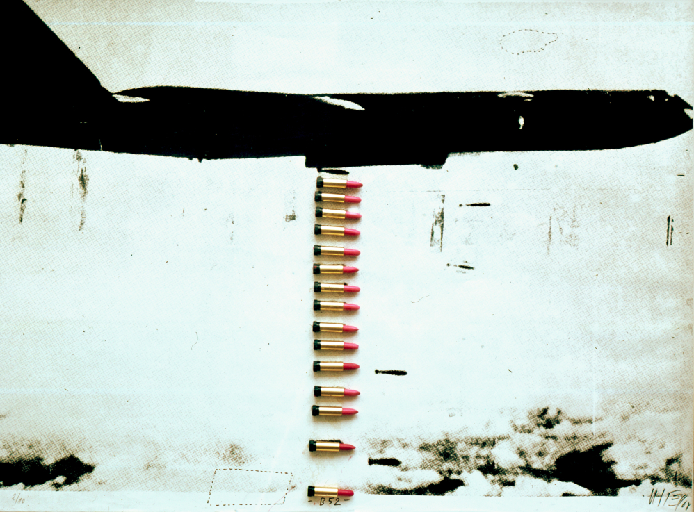 Wolf Vostell, B 52 Lippenstiftbomber / Ajakrúzsbombázó, 1968,  lipstick on screenprint / ajakrúzs, szitanyomat, 88 × 116 cm Private collection ©The Wolf Vostell Estate/VG Bild Kunst. Courtesy Archivo Happening Vostell, Junta de Extremadura