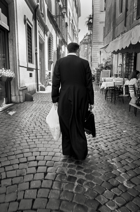 Till Brönner: Pap, Róma, Olaszország | Priest, Rome, Italy, 2017, A művész jóvoltából | Courtesy of the artist