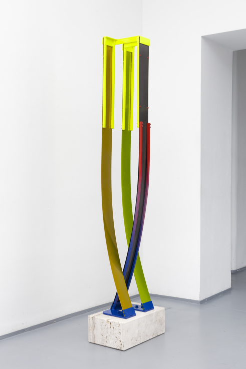 Márton Nemes Bipolar 02, 2022  powder-coated steel, car paint, Travertine limestone 202 x 50 x 30 cm // Photo: Dávid BIRÓ, Krisztina BILÁK © Ludwig Museum – Museum of Contemporary Art