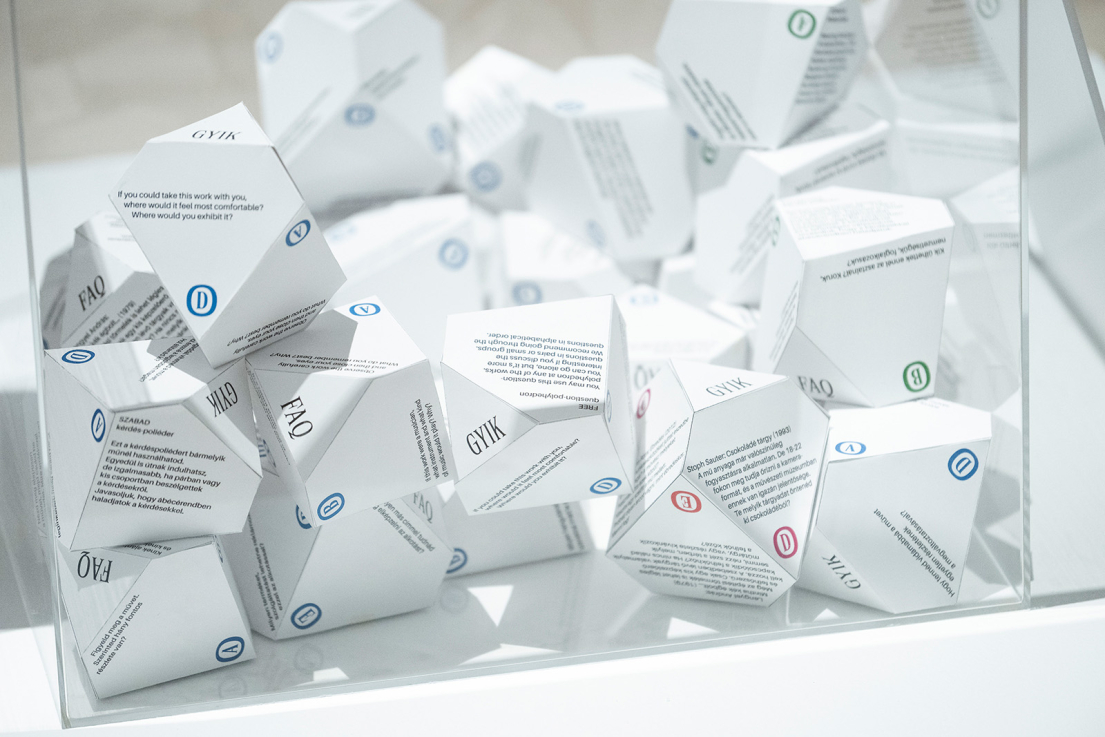 Poliéderek a GYIK kiállításban, Fotó: © Ludwig Múzeum