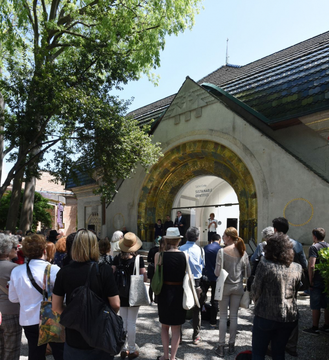 A kiállítás megnyitója. Fotó: Rosta József