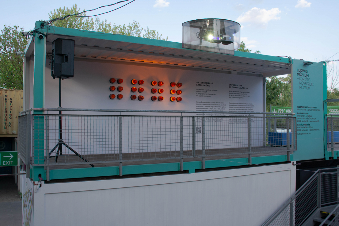 Fotó: KOVÁRIK Barbara © Ludwig Múzeum - Kortárs Művészeti Múzeum, Adattár és Digitális Archívum //  Photo: Barbara KOVÁRIK © Ludwig Museum - Museum of Contemporary Art, Archives