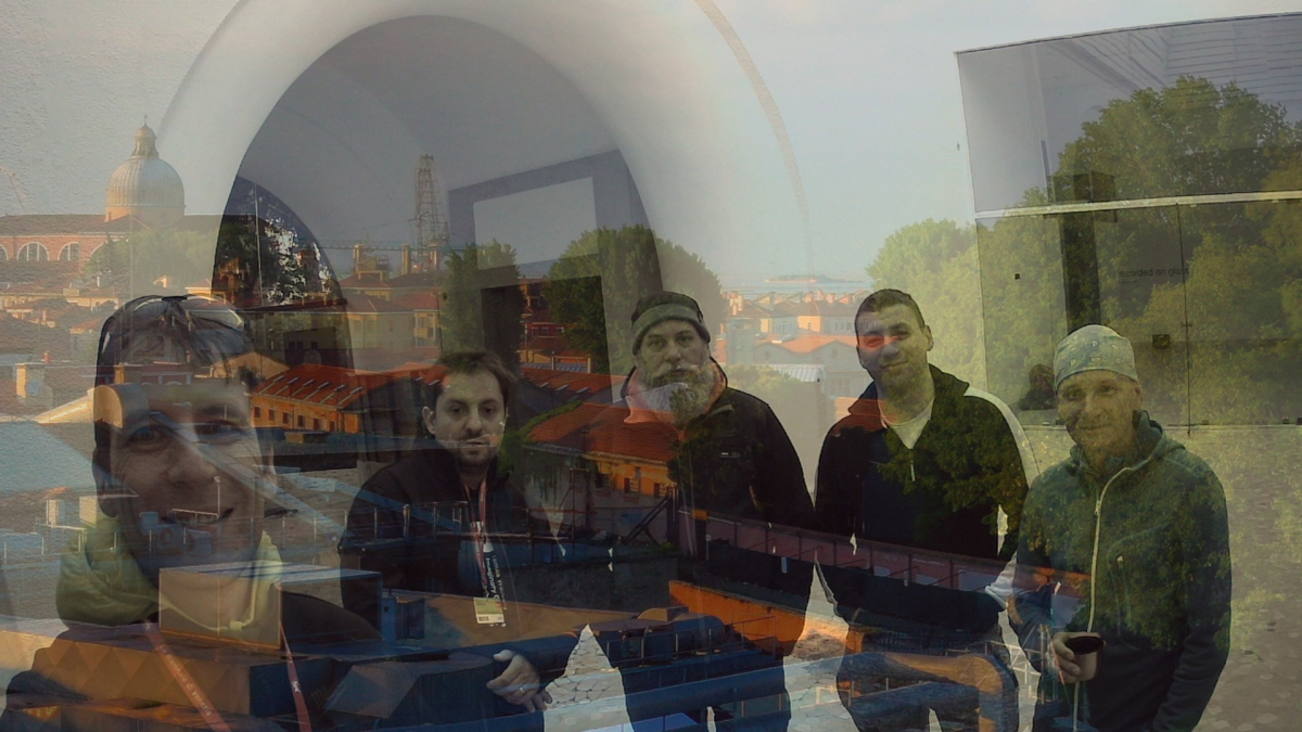 November: Az udvari kétkamerás installáció által készített utolsó felvétel az elbontás előtti pillanatban a Ludwig Múzeum bontó csapatáról.