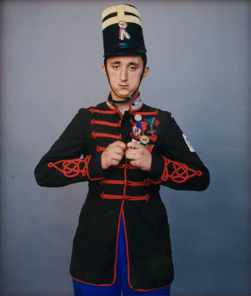 Technica Schweitz: Ingázó tüzérek I-VIII (2006), in the permanent collection
of Ludwig
Museum.